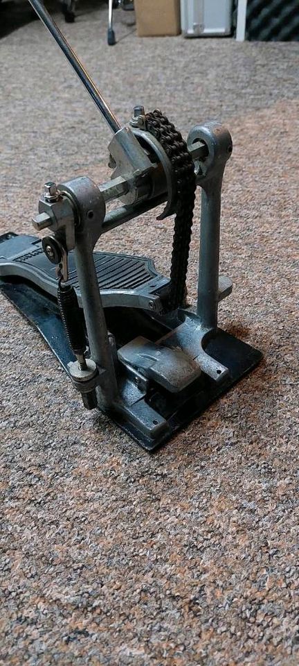 YAMAHA Single Pedal / Schlagzeug Fußmaschine Doppelkette in Kiel