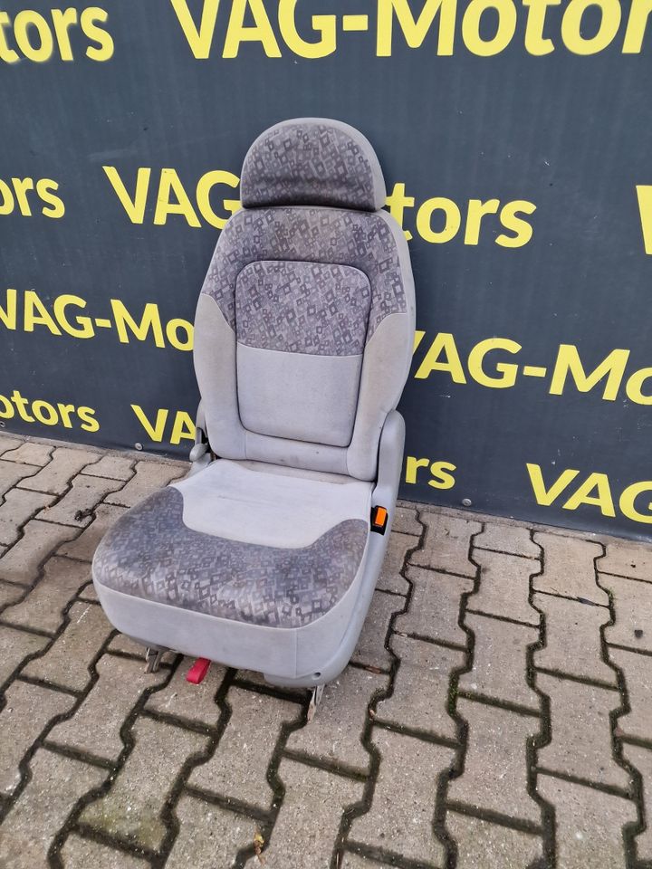 VW Sharan 7M Seat Alhambra Sitz hinten Rücksitz Sitz Kindersitz in Castrop-Rauxel