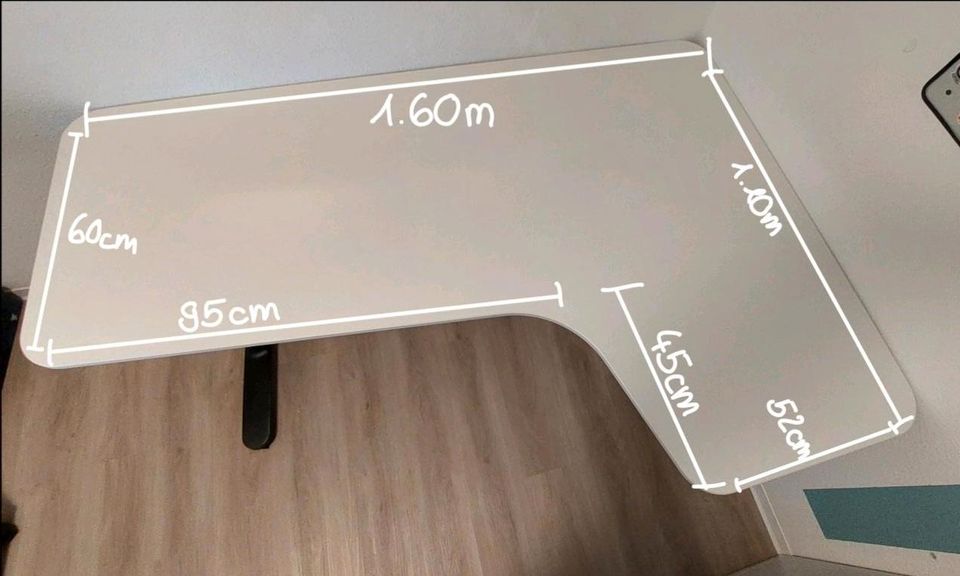 BEKANT Ikea Schreibtisch Büro Tisch RECHTS in Siegen