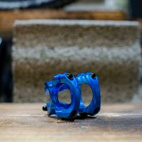 Vorbau Race Face Turbine R 35mm Klemmung / 32mm lang blau Nordrhein-Westfalen - Borchen Vorschau