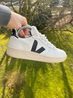 Veja Sneaker V10 Leather Gr. 37 weiß/schwarz Buchholz-Kleefeld - Hannover Groß Buchholz Vorschau