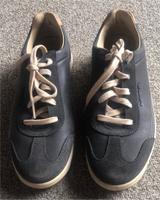 Schuhe von Lowa, sehr gut erhalten, Gr.39 Baden-Württemberg - Metzingen Vorschau
