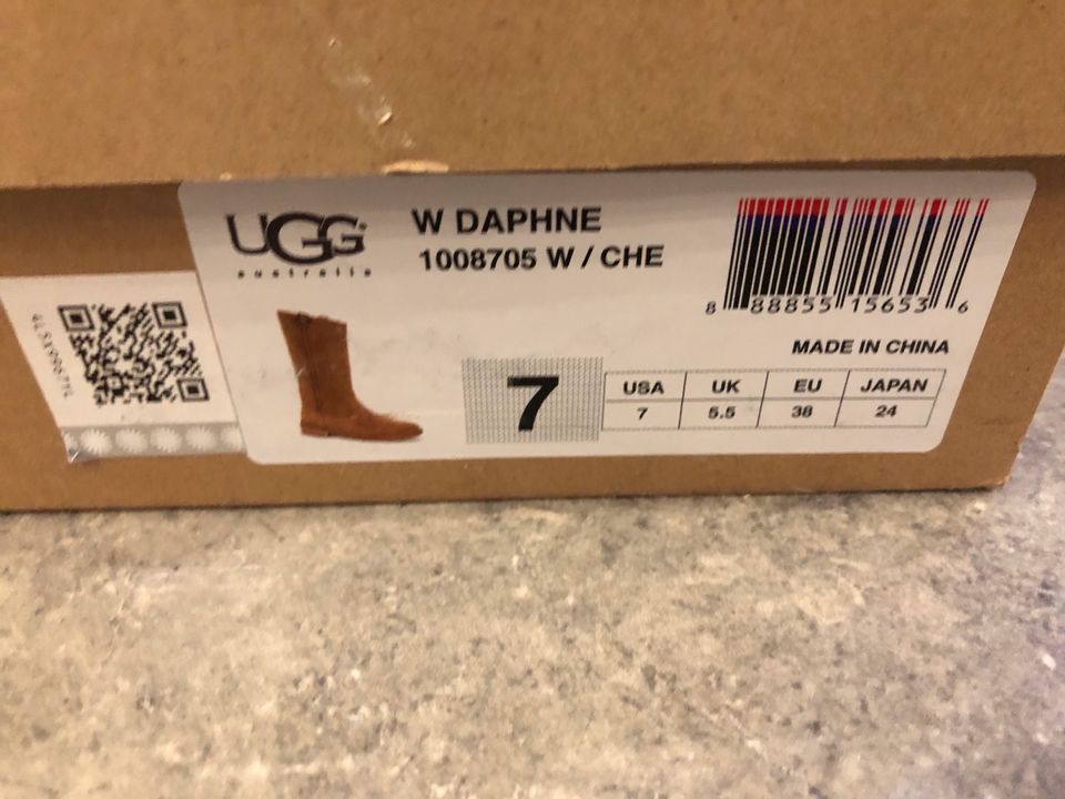 UGG Damen Stiefel GR.38 in Wattenbek