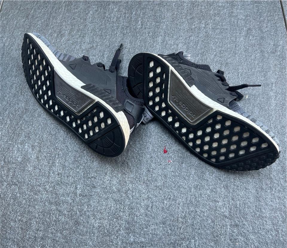 adidas NMD XR1 Black Gradient GREY BLACK WHITE Gr. 41 Gr. 7 in Nordrhein Westfalen Recklinghausen kleinanzeigen
