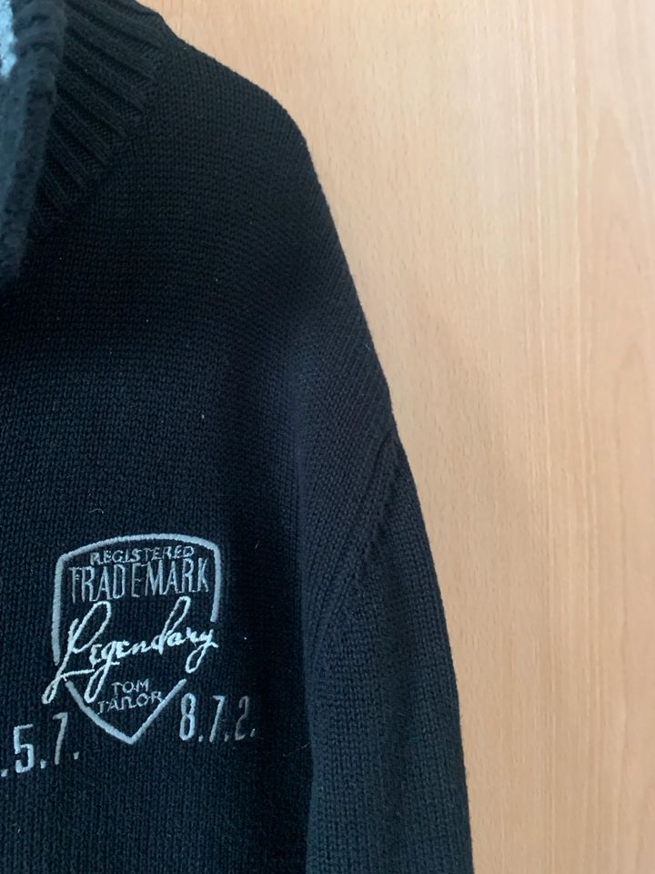 Strickjacke schwarz zum zuknöpfen TomTailor L, bestickt, weiß in Darmstadt