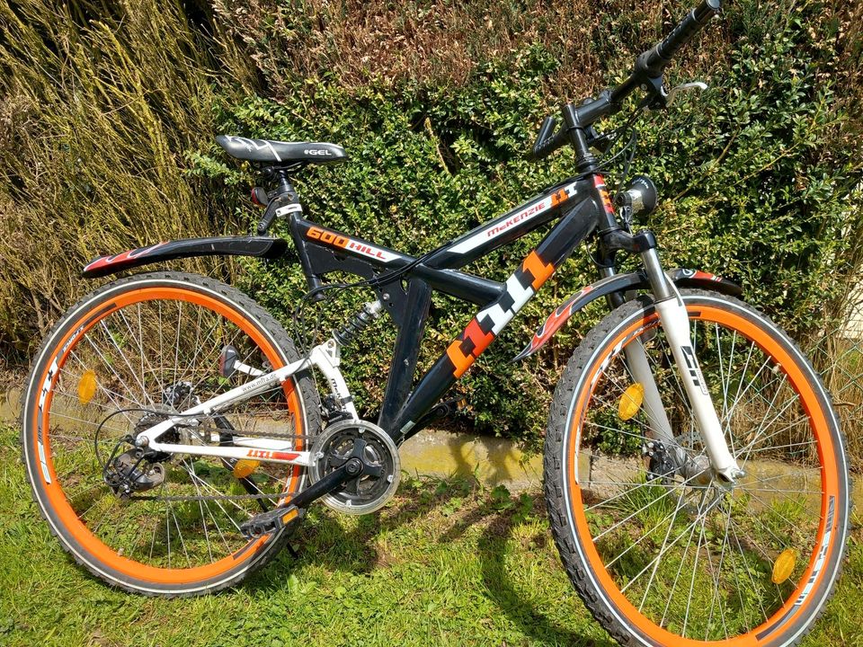 Mountainbike (Fahrrad), 28 Zoll, schwarz/rot in Bad Marienberg