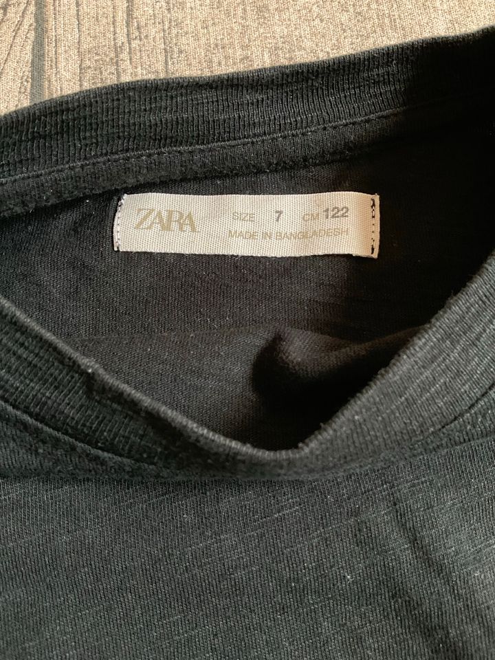 Zara Basic Langarmshirt Gr. 122 in Tönisvorst