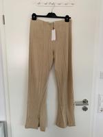 Gekreppte Hose Schlaghose mit Schlitz beige Mango Baden-Württemberg - Rielasingen-Worblingen Vorschau