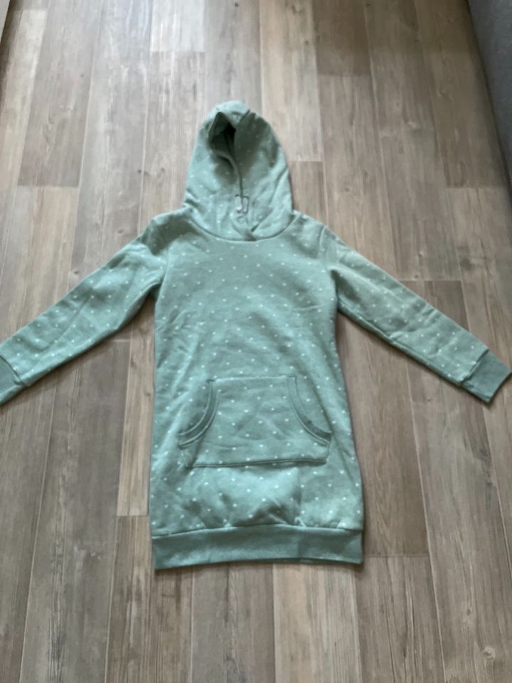 Topolino Sweaterkleid Kleid grün/mint  128 mit Herzen in Schönebeck (Elbe)