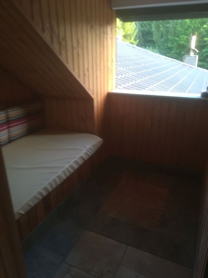 Möblierte 2 Zimmer Dachgeschoss-Wohnung mit 2  Balkon/Loggias in Sulingen