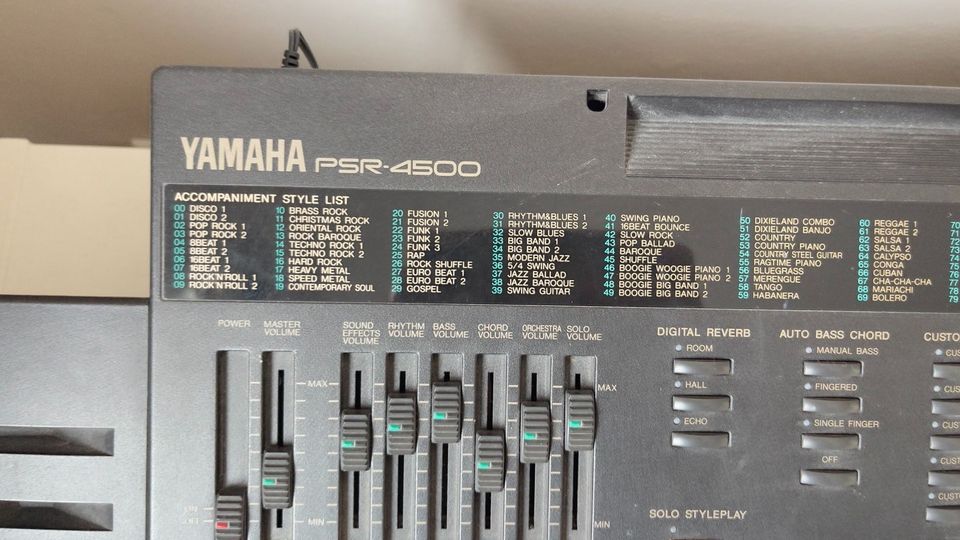 Yamaha PSR-4500 Synthesizer 1989 Keyboard in Waldachtal