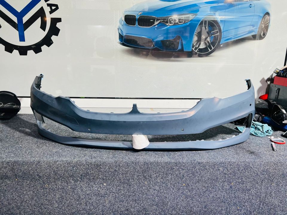 2STV BMW G30 G31 FRONTSCHÜRZE STOßSTANGE STOẞFÄNGER VORNE BUMPER in Essen