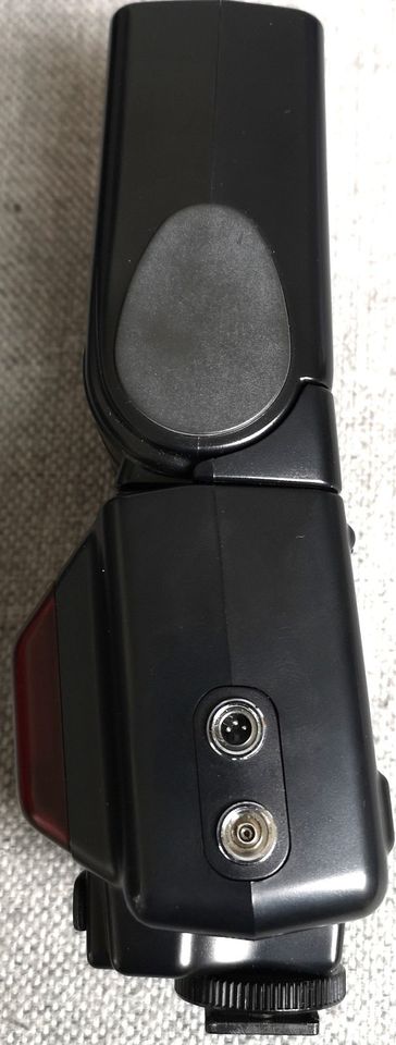Nikon F-801 analog Kamera mit Zubehör in Badenweiler