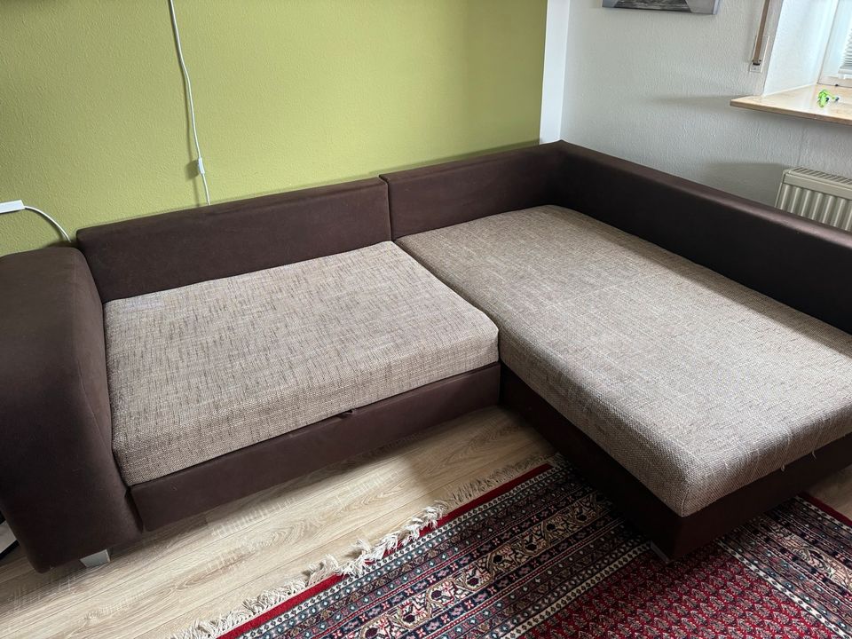 Sofa mit Schlaffunktion - gegen Spardosenspende in Wachtendonk