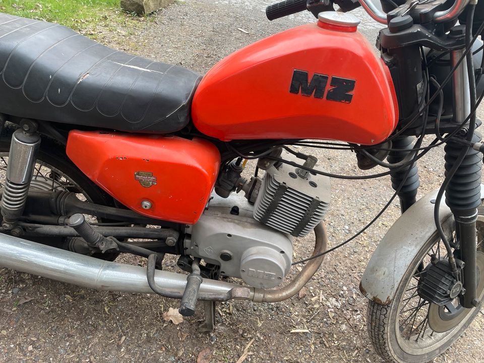 MZ ETZ 150 BJ.1988 Elektronik mit Papiere Schlüssel Motor läuft in Kraftsdorf