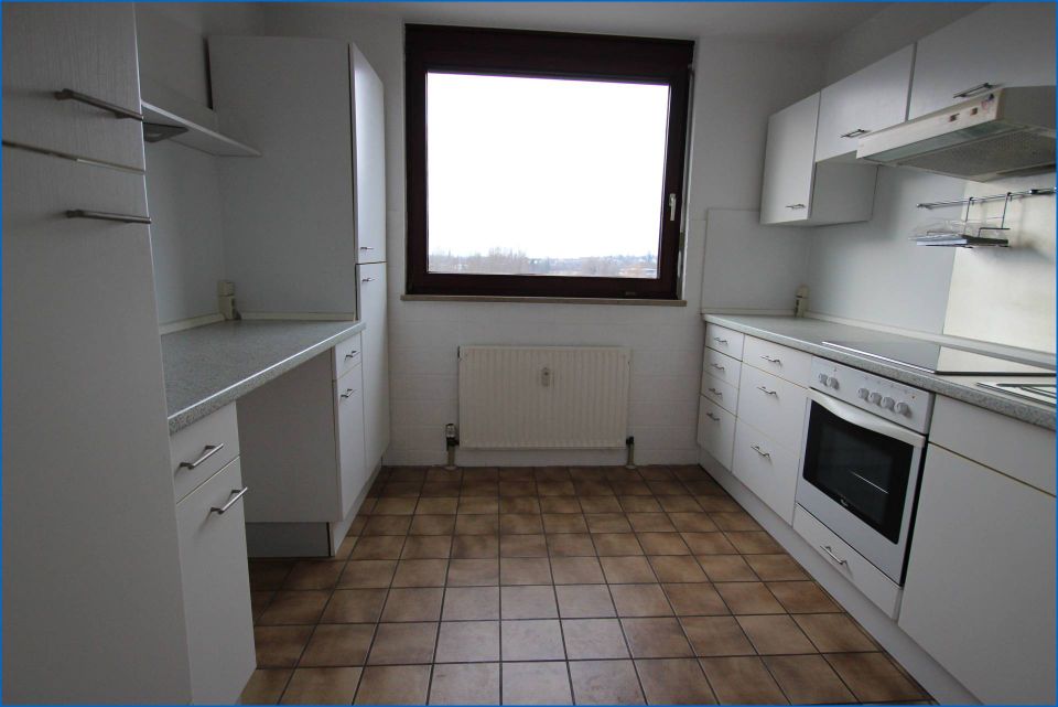 Bezugsfreie 2,5 Zi. Wohnung in Konstanz, mit Balkon, Aufzug und TG-Platz! in Konstanz