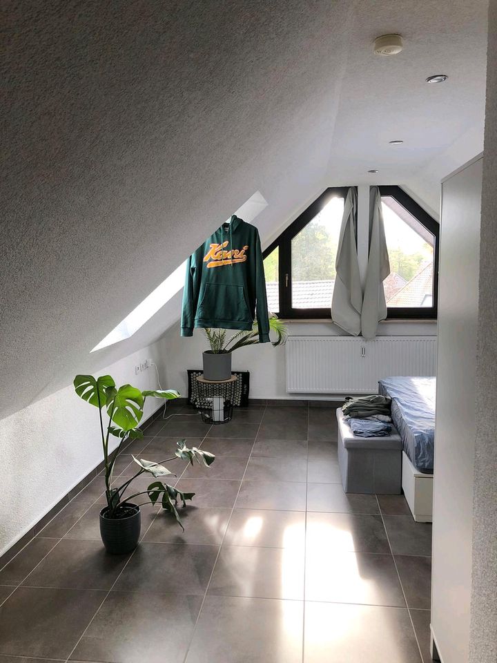 Klimatisierte Dachgeschoss-Loftwohnung mit gehobener Ausstattung in Schorndorf