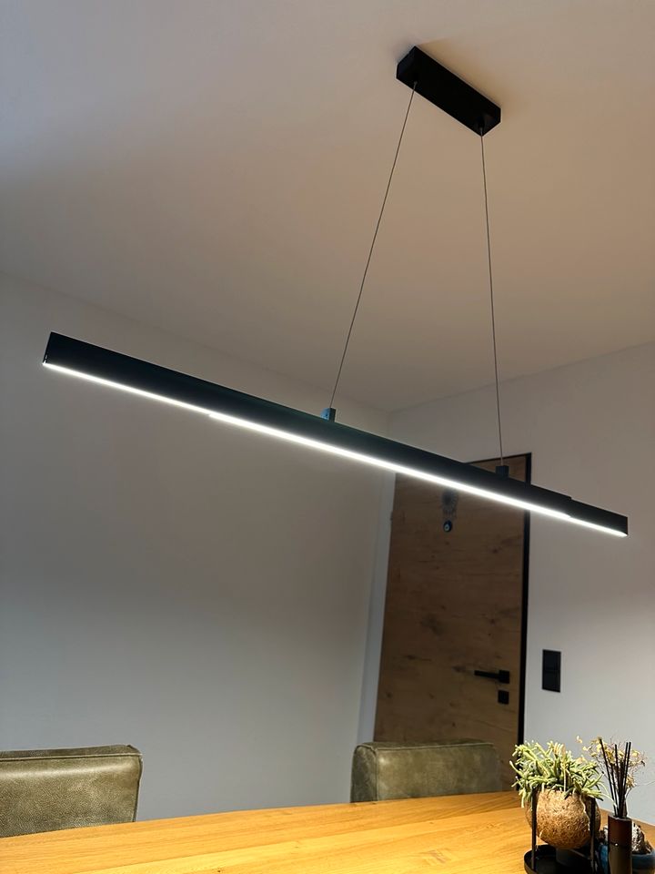 LED Lampe für Esstisch in Selters