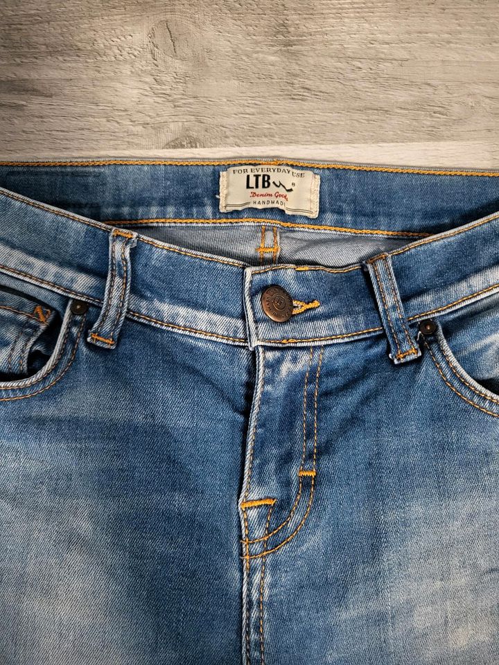 LTB Jeans Berona Super Slim W 30 | L 34, top Zustand in Haiger