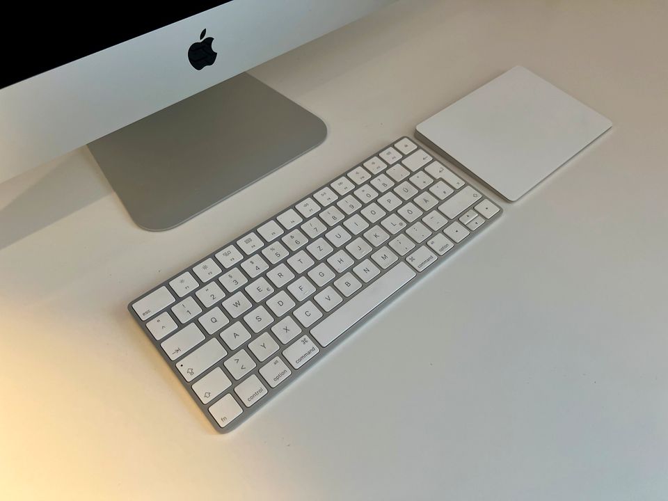 Apple iMac 27 Zoll mit Tastatur & Trackpad in Osterholz-Scharmbeck
