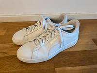 Puma Sneaker weiß Größe 39 / 6 neuwertig Hessen - Offenbach Vorschau