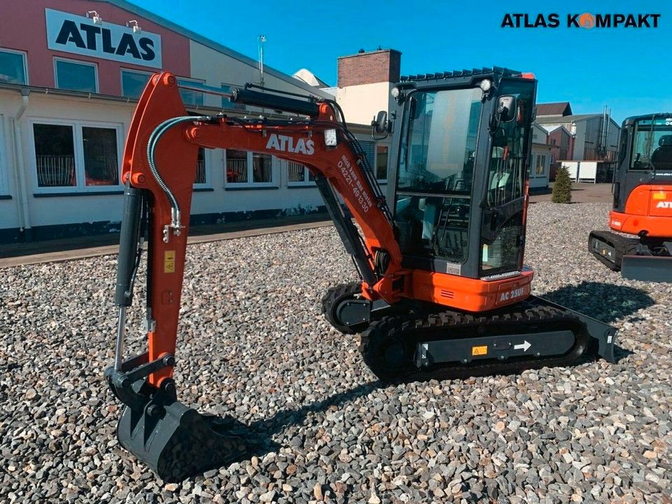 Atlas AC 25UF Minibagger mit kurzem Heck - Kompaktgerät für Garten- & Landschaftsbau Hof Bauarbeiten - Antrieb von YANMAR mit 14,6kW - Schaufelvolumen 0,08m3 - Grabtiefe bis 2,84m in Heemsen