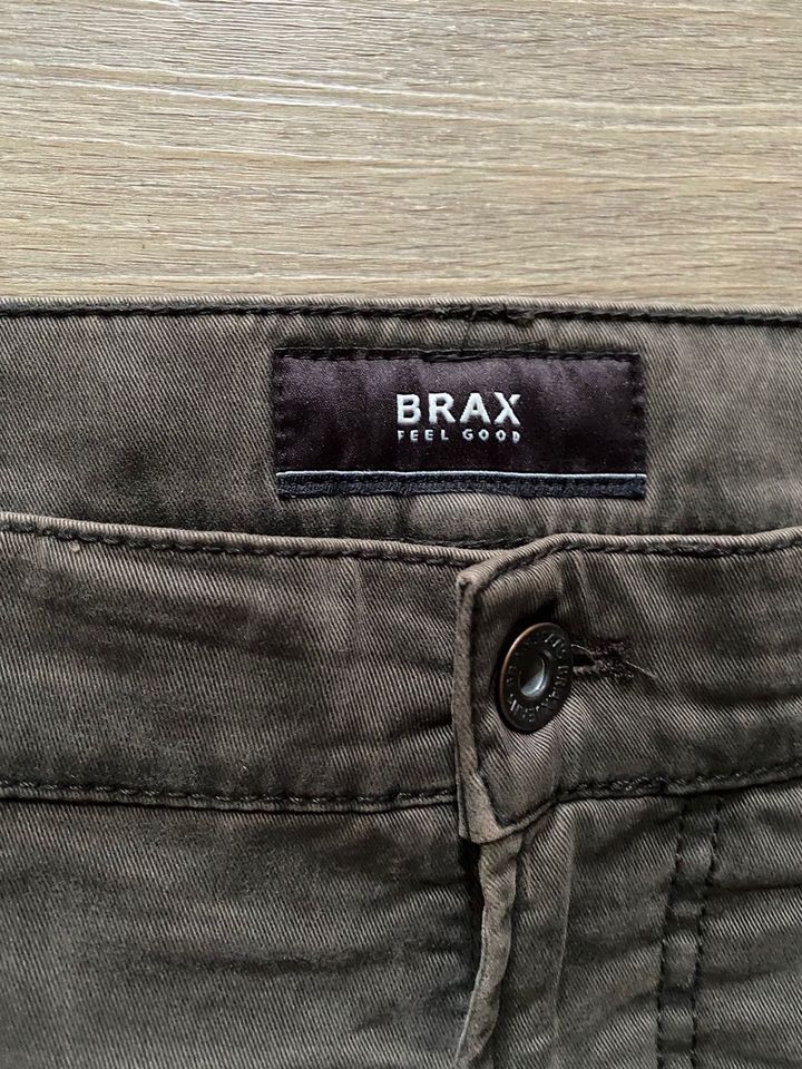 4 Brax & Wrangler Herren Hosen Jeans Cord Texas Stretch Gr. 34/30 in Gelsenkirchen