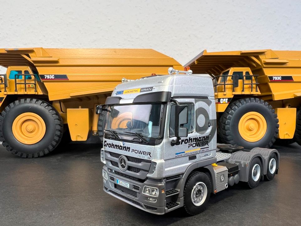 Modell MB Actros MP3 6x4 + Trailer WSI M:1/50 Grohmann in Ratingen