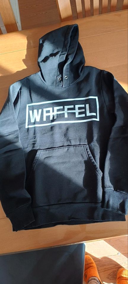 Sturmwaffel Waffel Hoodie schwarz Größe XS in Ahaus