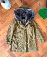 Zara Parka Khaki olivgrün 34 XS Winterjacke Mantel Fell 2-teilig München - Sendling Vorschau