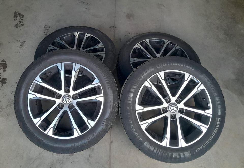 VW Golf  Alufelgen 7,0Jx17H2 ET40 Reifen 215/55 R17 3G0601025M in Gelsenkirchen