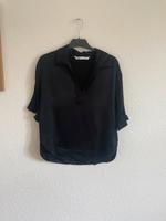 Schwarze, schicke Bluse mit T-Shirt-Ärmeln Düsseldorf - Bilk Vorschau