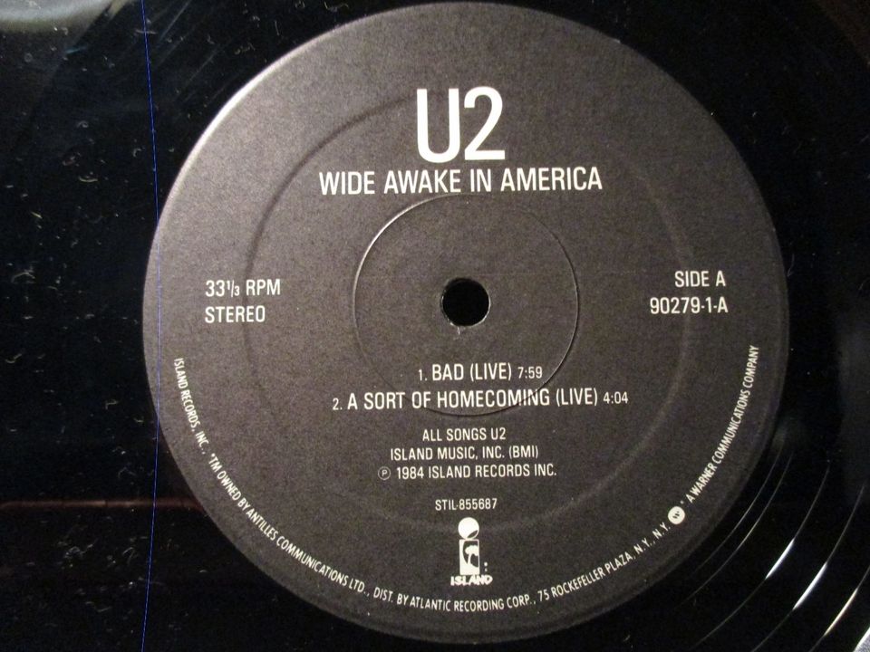 (301) EP/12" U2 "Wide Awake In America" (US85) Island 90279-1-A in Bad Bramstedt