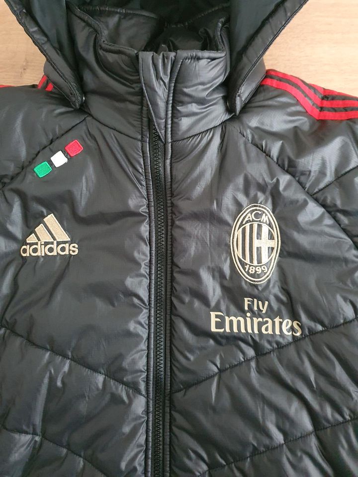 AC Milan Adidas Jacke Rossoneri Mailand kein Trikot in Pforzheim