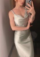 Salbei Farbenes Satin Kleid Gr 34 Neu! Wie Jenna Ortega Niedersachsen - Isernhagen Vorschau