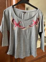 Grau grünes Review T-Shirt mit Vögel Stickerei in M 3/4 Ärme Hessen - Frankenberg (Eder) Vorschau