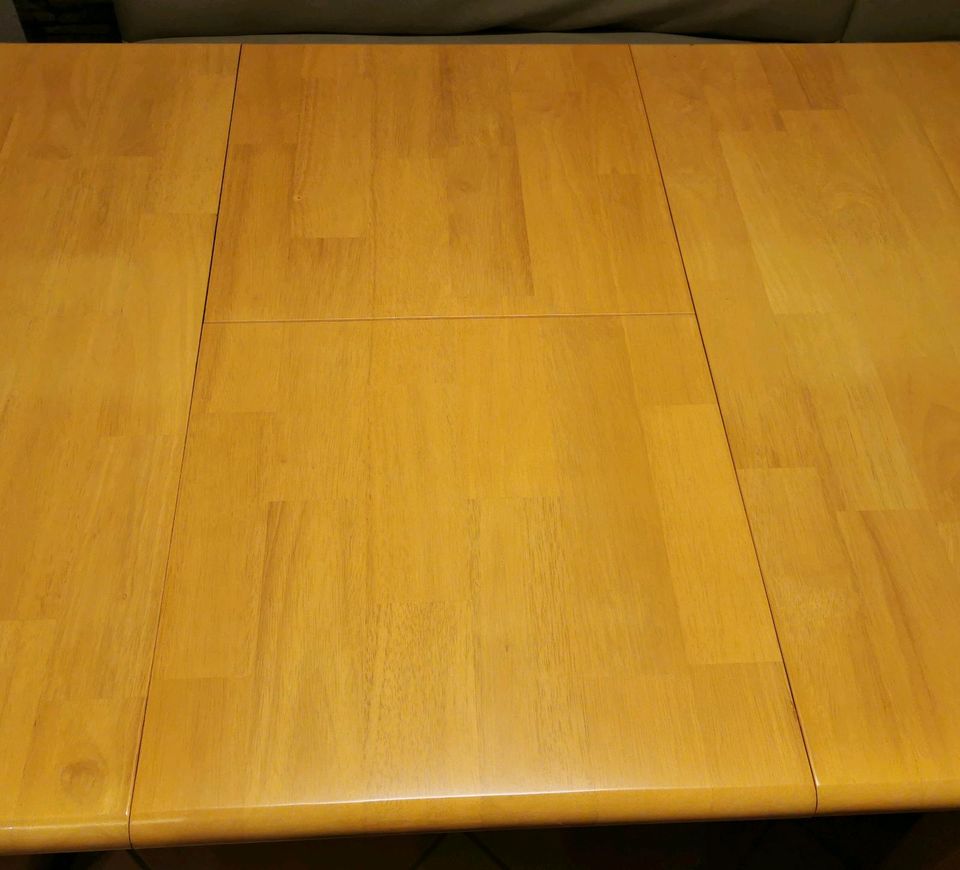 Tisch aus Echtholz Buche in Zeven