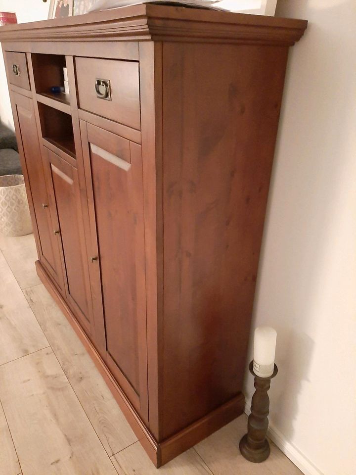 Highboard Sideboard Massivholz Kolonialstil in Oschersleben (Bode)