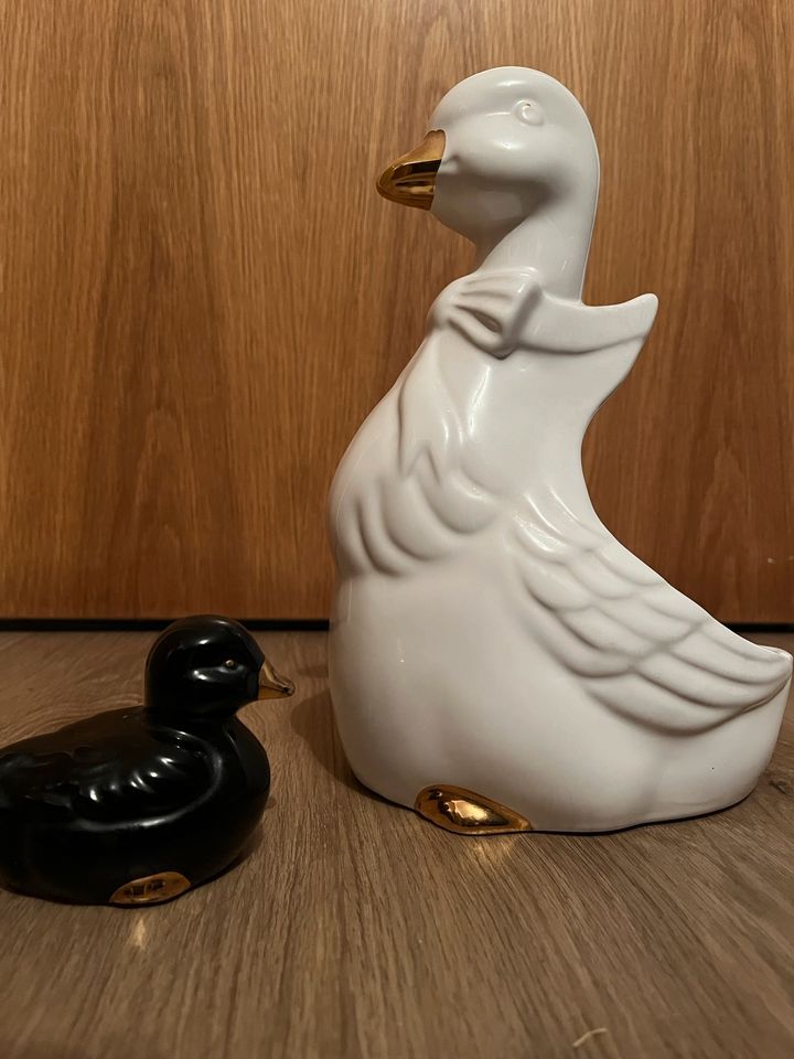 Dekoratives Porzellan Set Enten fürs Bad top wie neu Badezimmer in Bad Berleburg