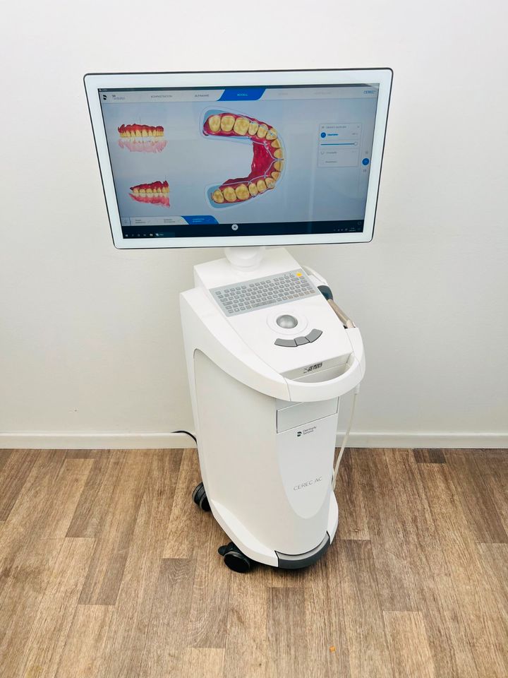 Dentsply Sirona CEREC Omnicam Baujahr 2018 inkl. 24" Touchmonitor MWI001857 in Langenhagen