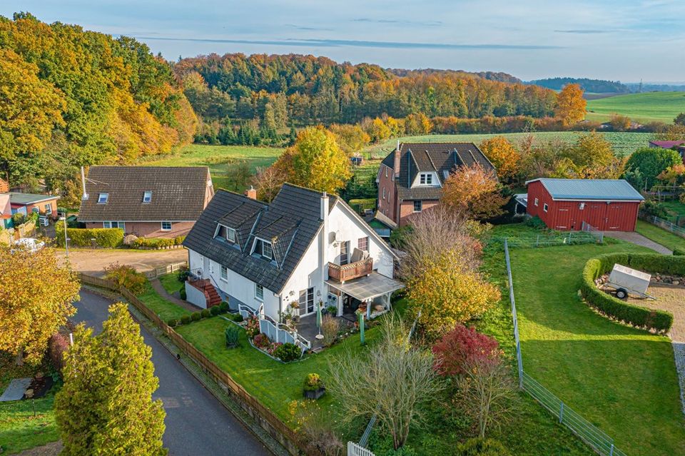 Vermietetes Zweifamilienhaus in ruhiger Lage von Klamp in Klamp