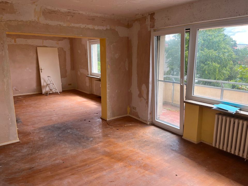 Göttingen - Geismar, 2/3-Zimmer Eigentumswohung, traumhafter Ausblick, großer Balkon im Umlauf, unsaniert, die Gelegenheit in Göttingen