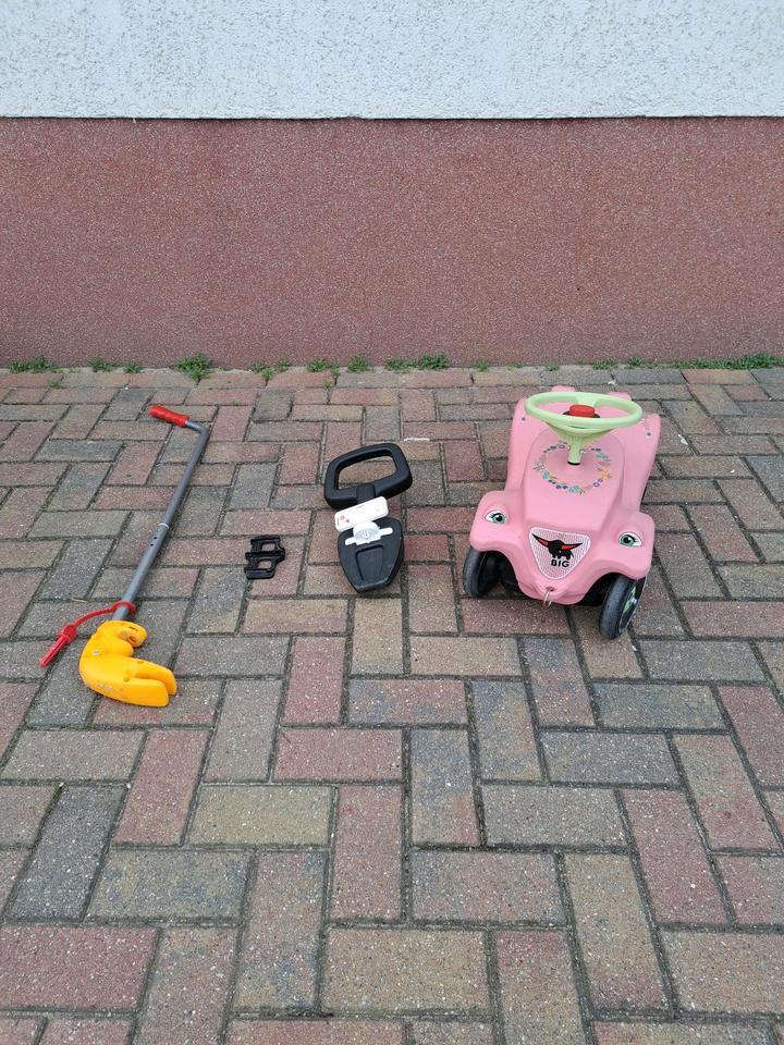 Bobbycar / Rutschauto / BIG mit Zubehör Schiebestange und mehr in Schönwölkau-Hohenroda