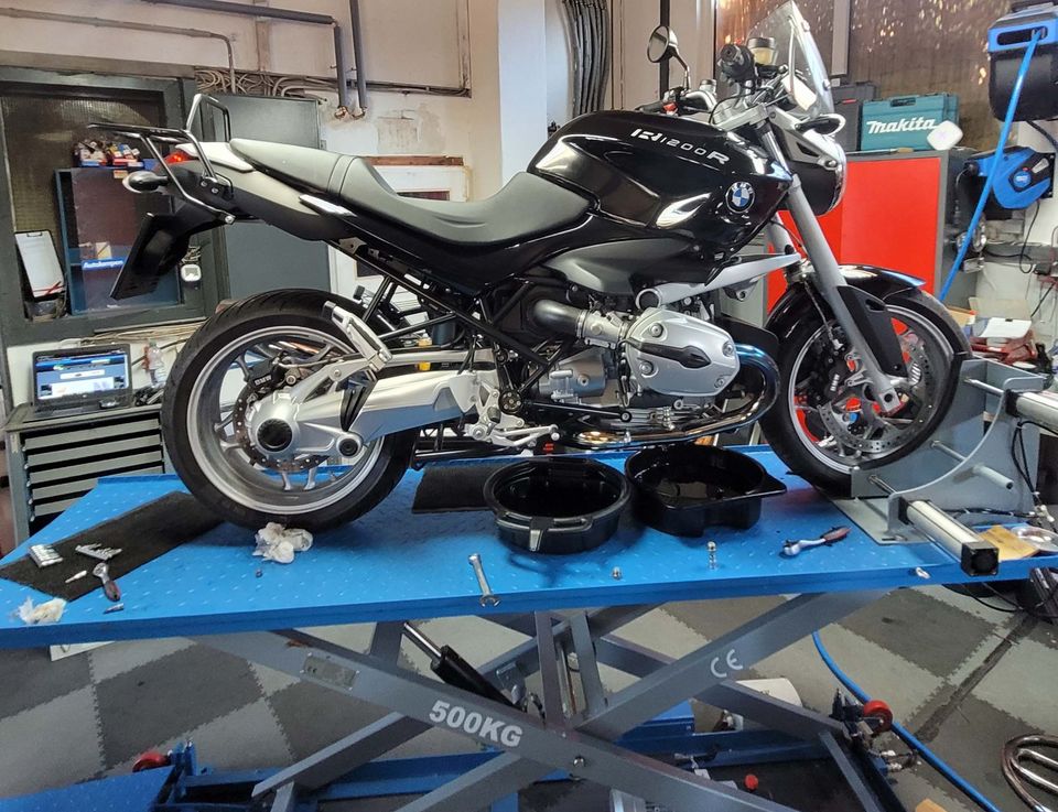 BMW Motorrad alle Modelle Service & Reparatur Arbeiten in Loffenau