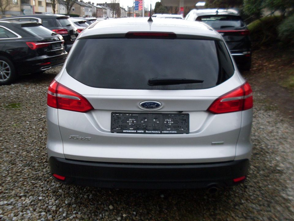 Ford Focus Turnier Titanium Autom.Navi in Übach-Palenberg