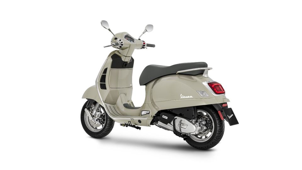 Vespa GTS 125 iGET Sonderpreis RST Neues Modell Euro 5 mit 14PS in Simbach