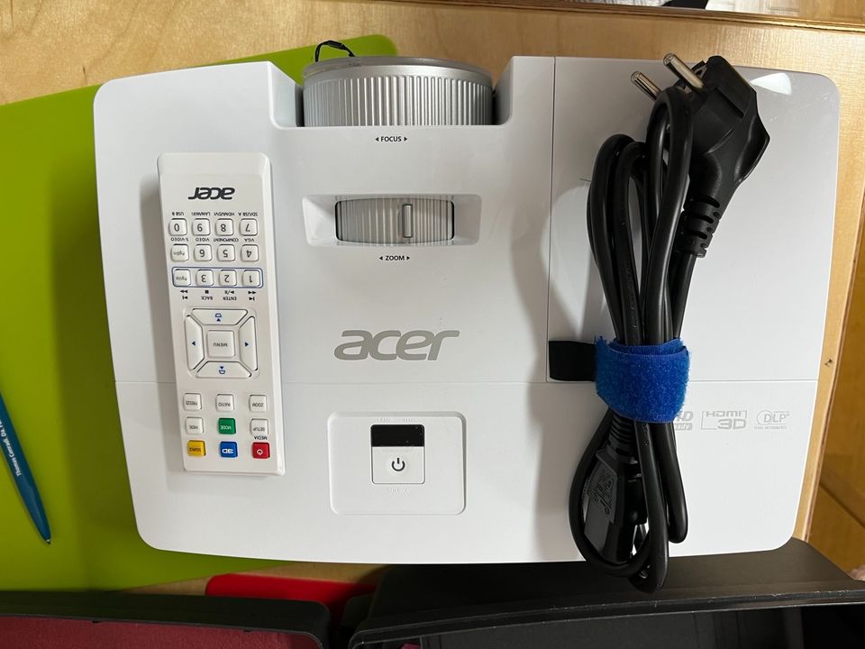 Acer DLP Projector H5380BD in Oberthal