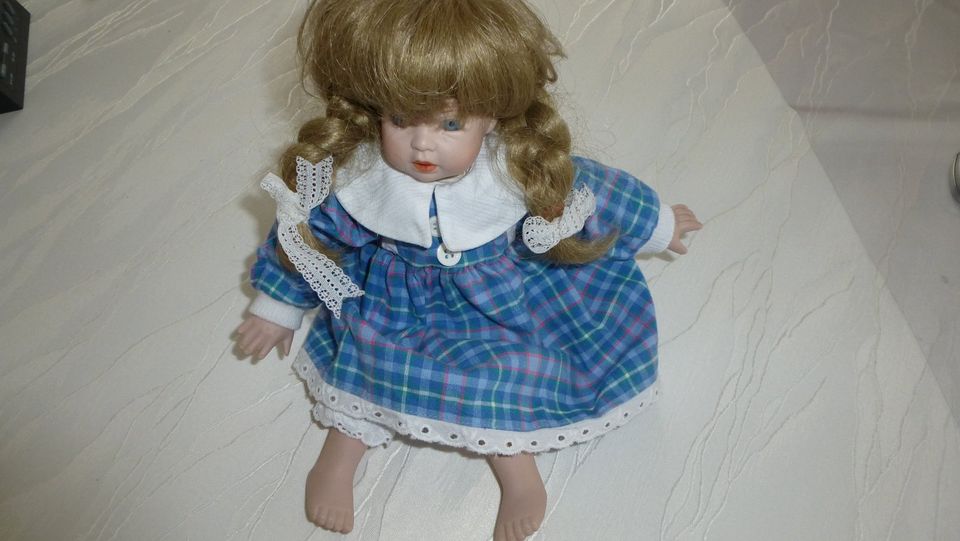 Puppe von Karin Hoppby  Sammlerpuppe Größe 31cm in Bottrop