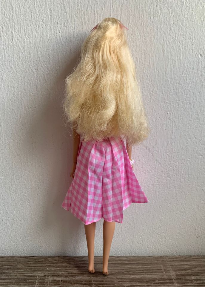 Barbie Puppe, Barbie the movie Doll (ohne High Heels) in Sögel
