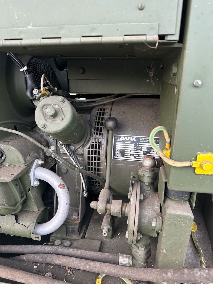 Bundeswehr Notstromaggregat 20kvA VW Motor Typ 122 in Thedinghausen